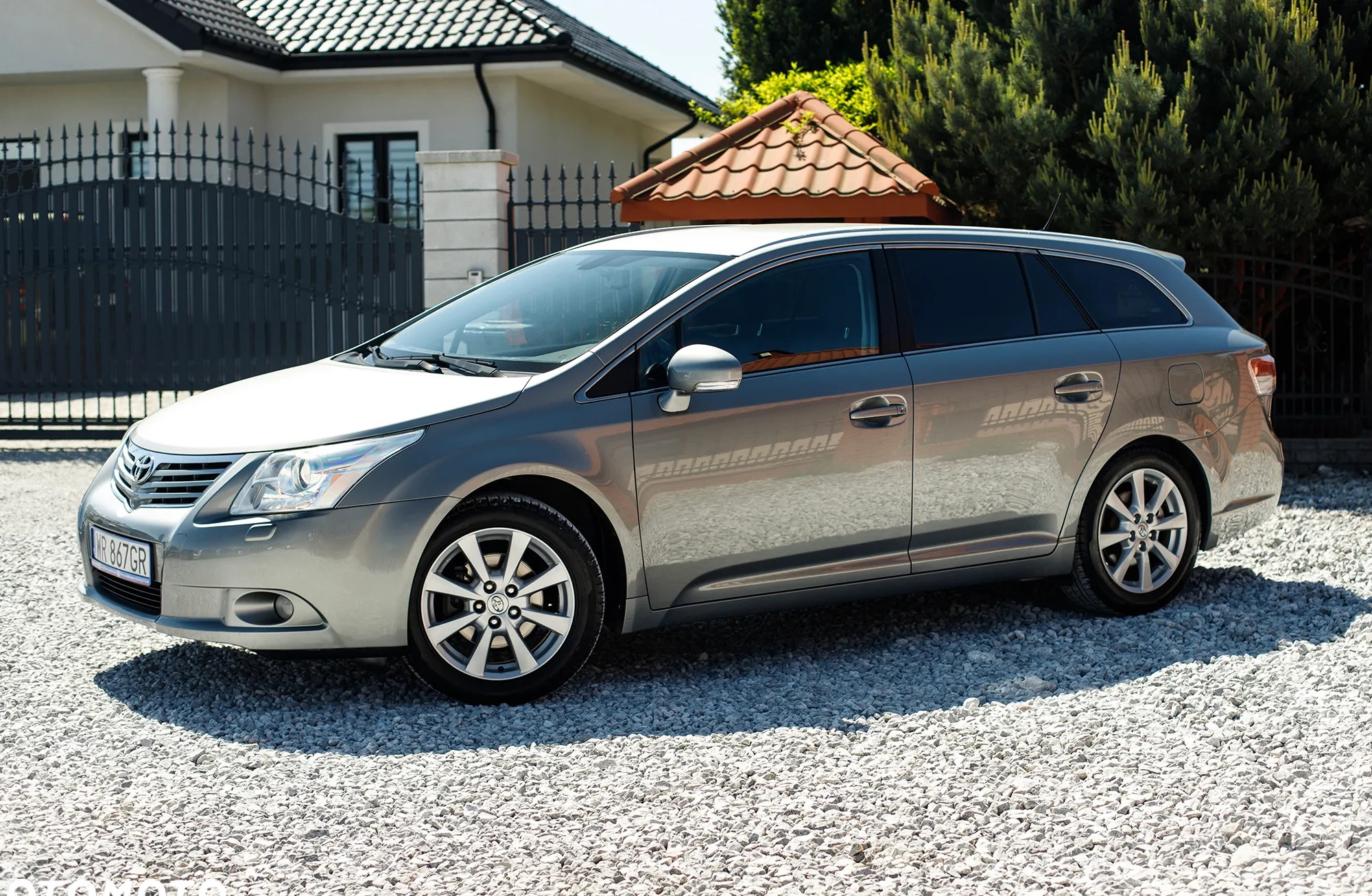 Toyota Avensis cena 33900 przebieg: 184000, rok produkcji 2009 z Rzgów małe 596
